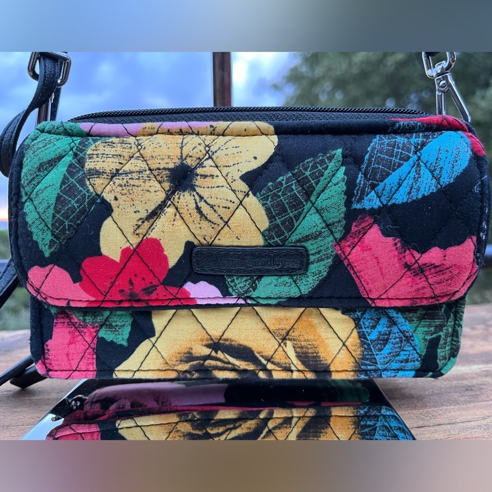NWOT Vera Bradley RFID Wristlet/Wallet/Crossbody Bag